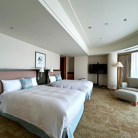 The Yokohama Bay Hotel Tokyu Esterno foto